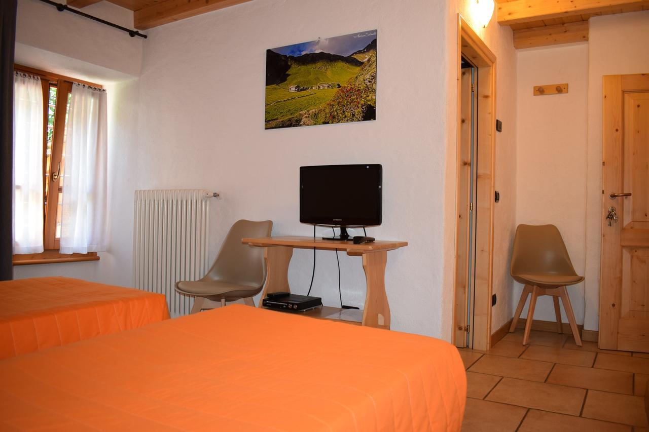 Hotel Italo-Svizzero Chiavenna Exterior foto